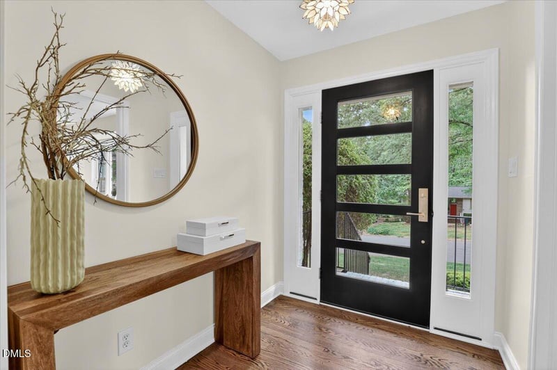 802 Churchill Dr, Chapel Hill, NC 27517
