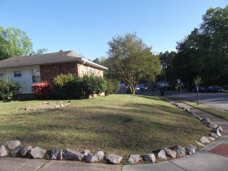802 Da Vinci St, Durham, NC 27704