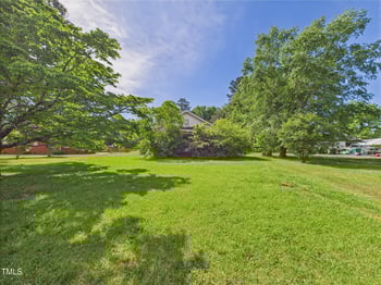 802 Dunn Rd, Fayetteville, NC 28312