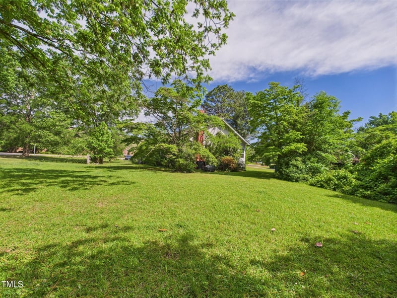 802 Dunn Rd, Fayetteville, NC 28312