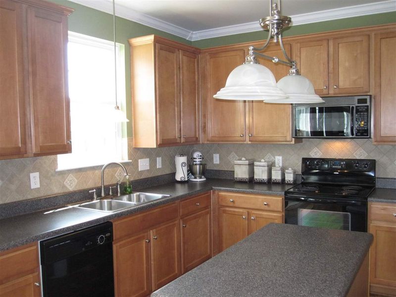 802 Ember Dr, Durham, NC 27703