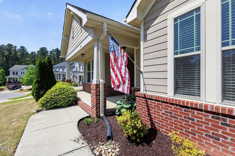 802 King Lake Ct, Fuquay Varina, NC 27526