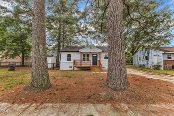 802 Orchard St, Goldsboro, NC 27530