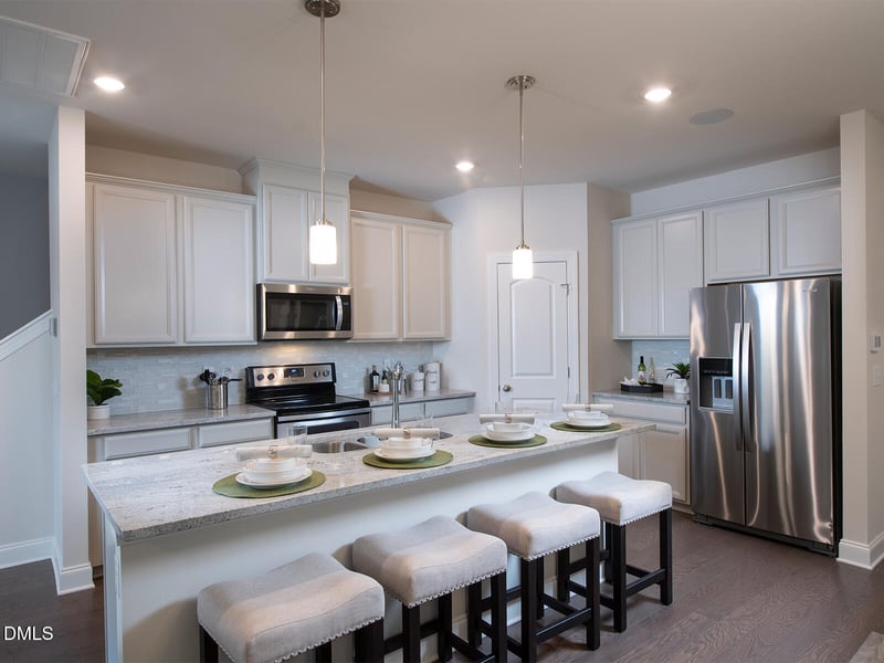 802 Stream View Ct, Mebane, NC 27302