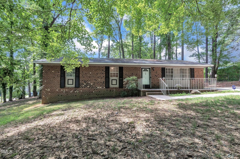 802 Terrace View Dr, Chapel Hill, NC 27516