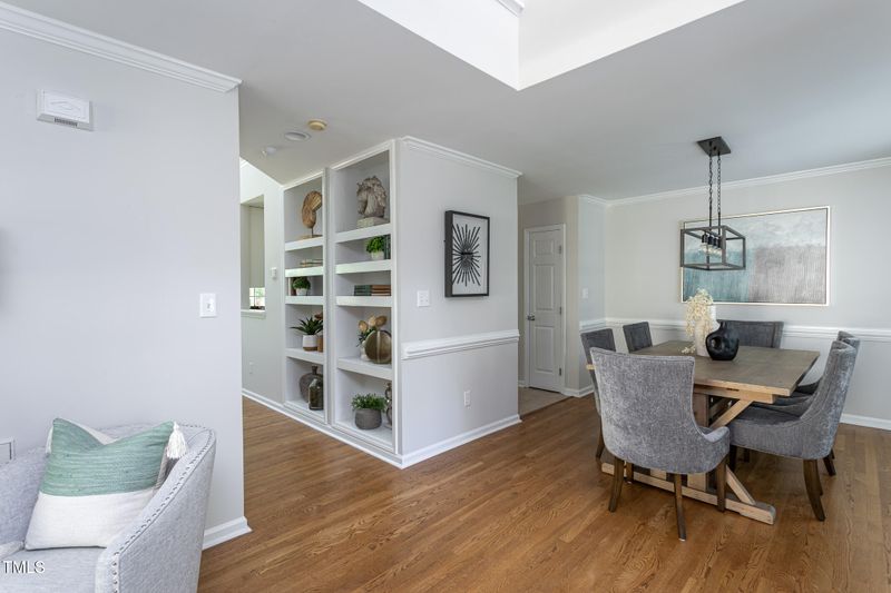 802 Wakehurst Dr, Cary, NC 27519