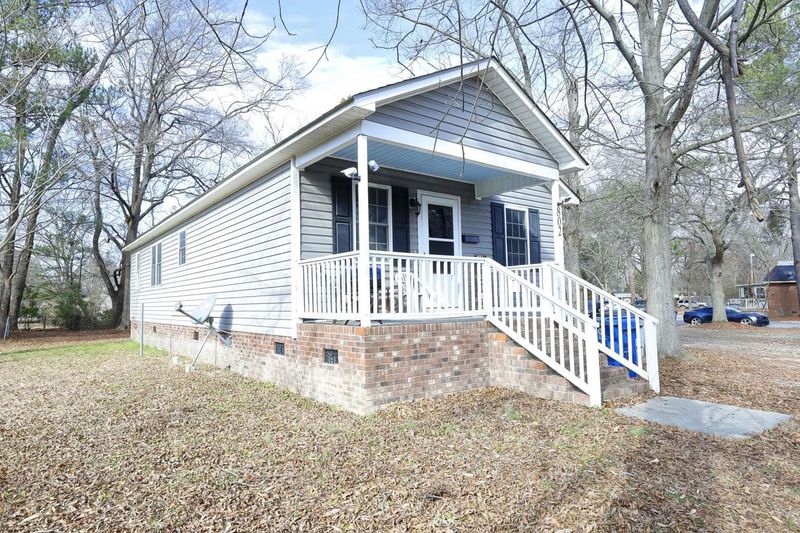 802 S Webb St, Selma, NC 27576