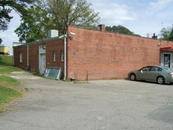 802 Wicker, Sanford, NC 27330
