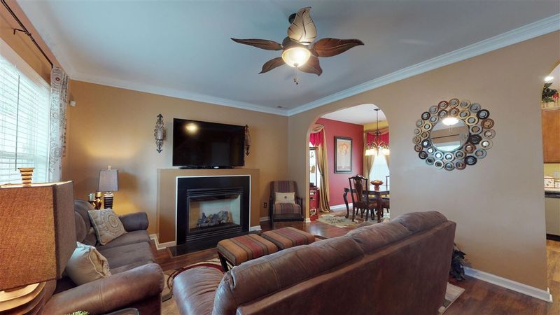 802 Woodside Park Ln, Durham, NC 27704