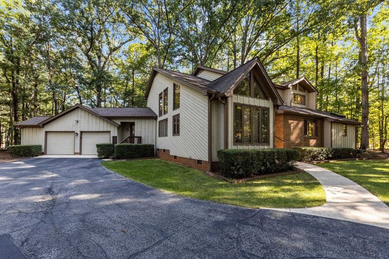 8020 Hollander Pl, Raleigh, NC 27606