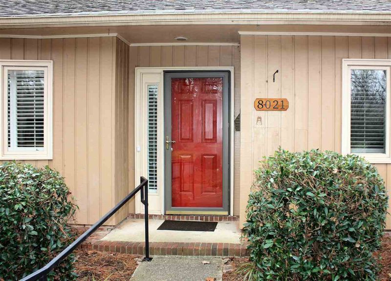 8021 Brown Bark Pl, Raleigh, NC 27615