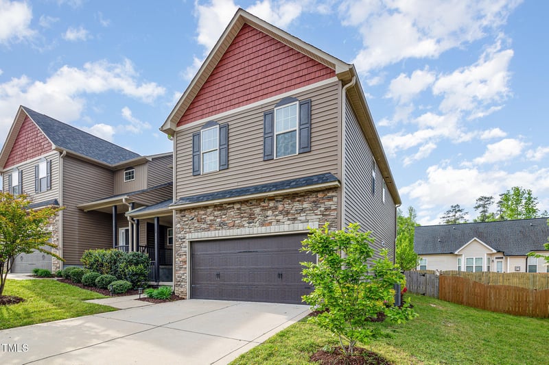 8021 Crookneck Dr, Angier, NC 27501