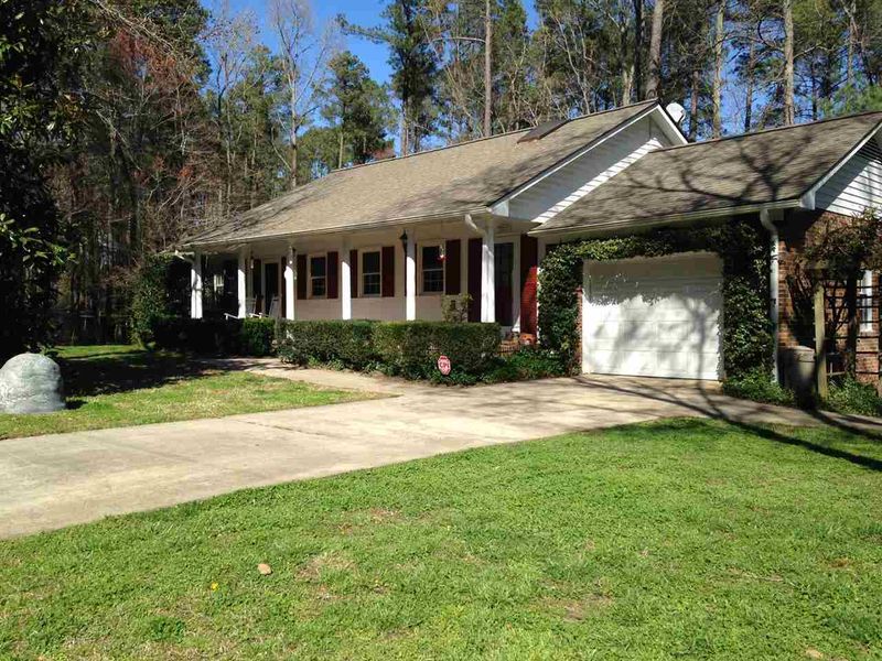 8021 Salix Dr, Durham, NC 27713