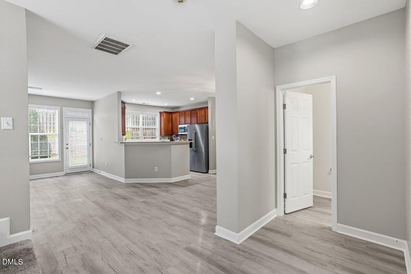 8021 Thrush Ridge Ln, Raleigh, NC 27615