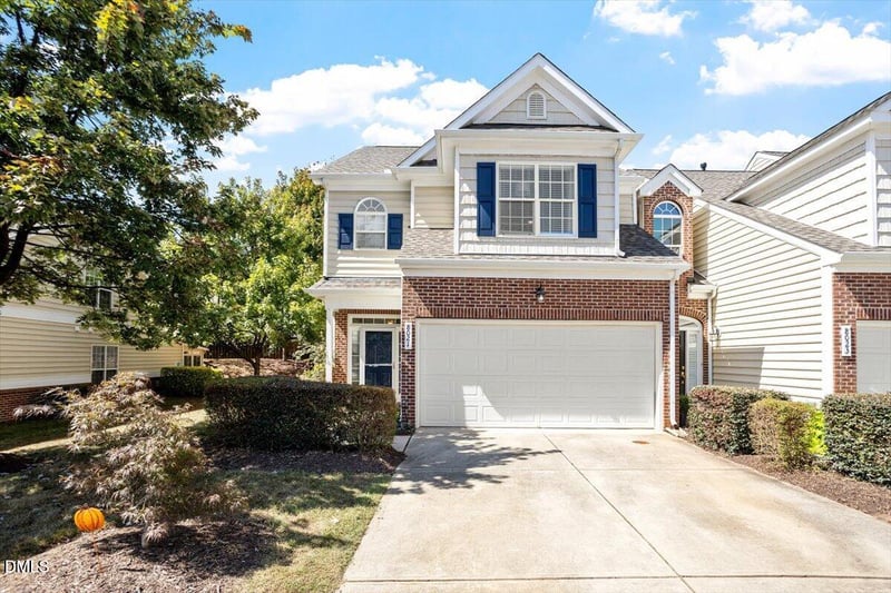 8021 Thrush Ridge Ln, Raleigh, NC 27615