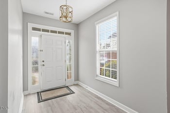 8021 Thrush Ridge Ln, Raleigh, NC 27615