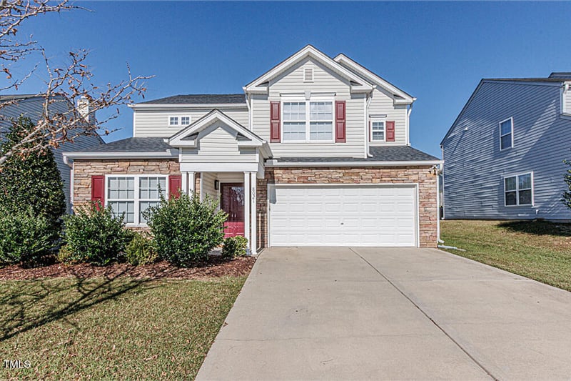 8021 Wesley Farm Dr, Raleigh, NC 27616