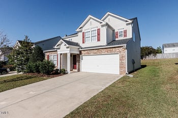 8021 Wesley Farm Dr, Raleigh, NC 27616