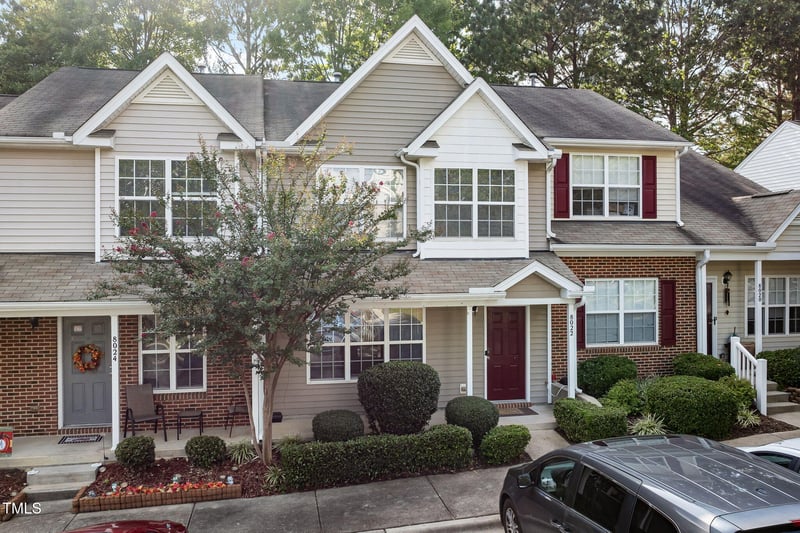 8022 River Watch Ln, Raleigh, NC 27616
