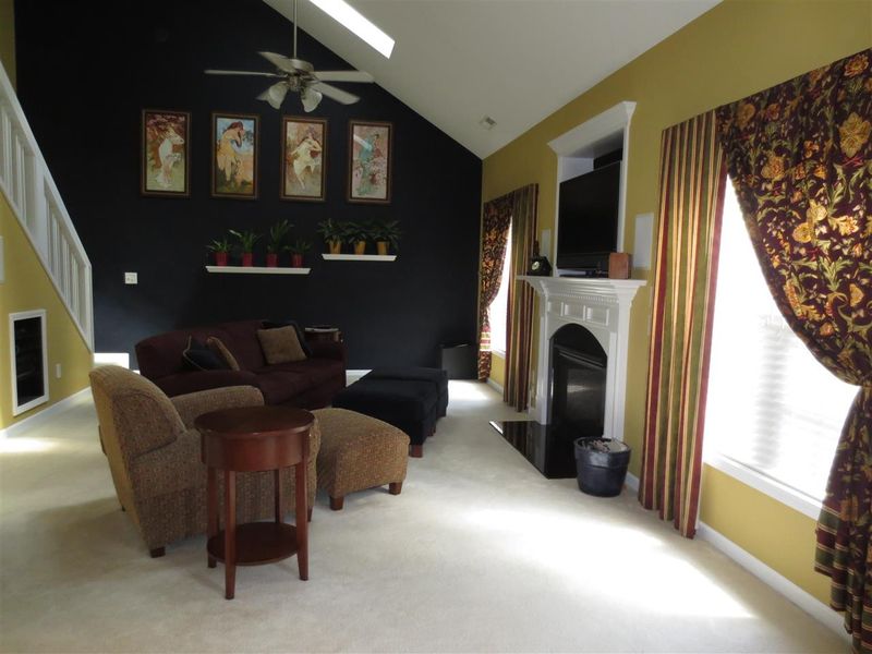 8023 Marsh Hollow Dr, Raleigh, NC 27616