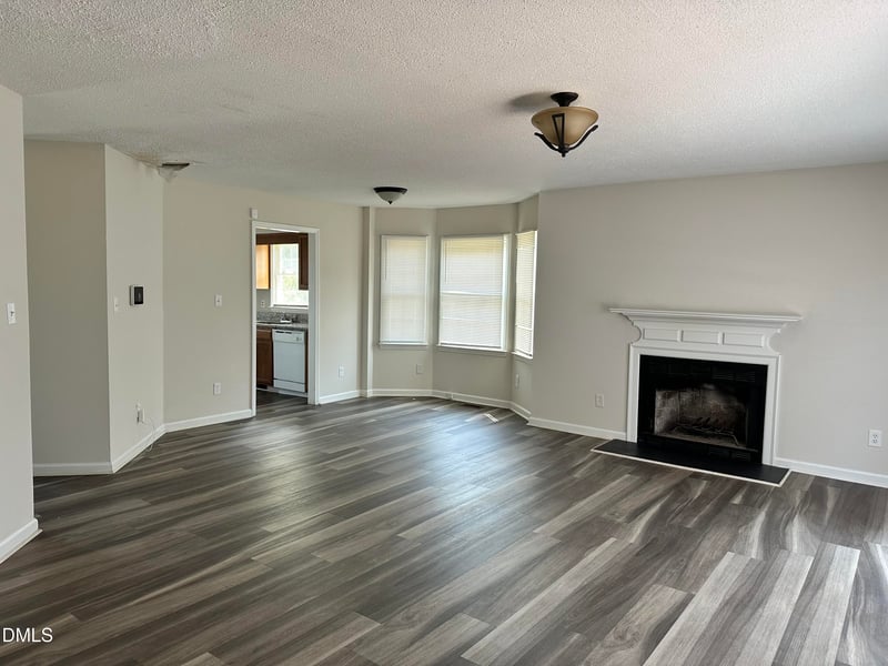 8023 Perry Creek Rd, Raleigh, NC 27616