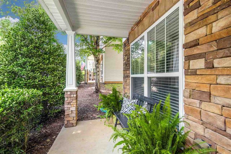 8023 Sunset Branch Ct, Raleigh, NC 27612
