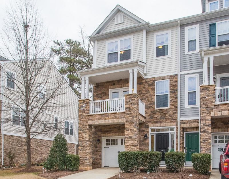 8024 Sycamore Hill Ln, Raleigh, NC 27612