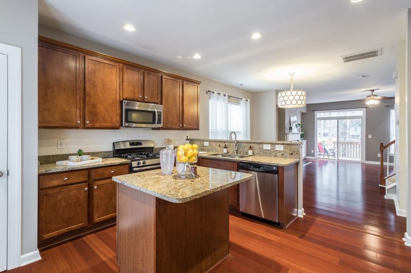 8024 Sycamore Hill Ln, Raleigh, NC 27612