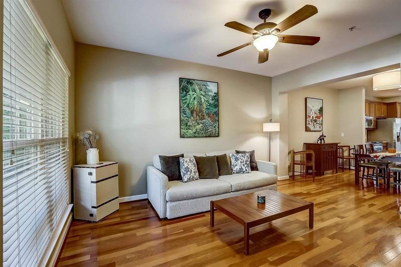 8025 Sunset Branch Ct, Raleigh, NC 27612