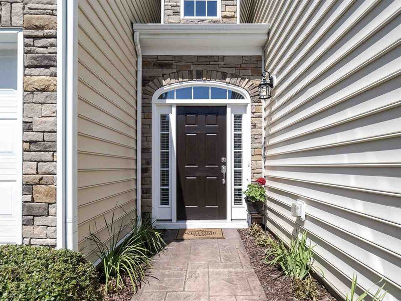 8025 Upper Lake Dr, Raleigh, NC 27615
