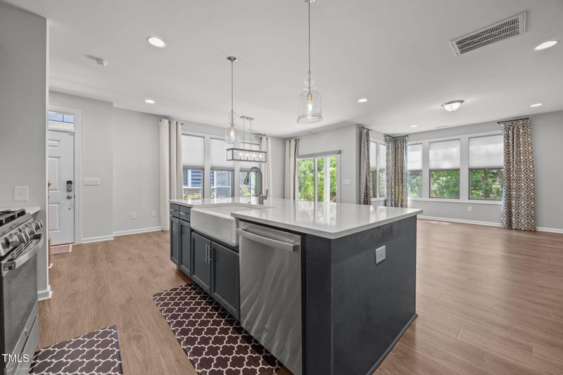 8027 Windthorn Pl, Cary, NC 27519