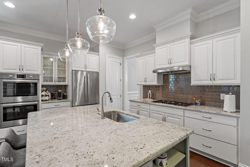8028 Brandyapple Dr, Raleigh, NC 27615