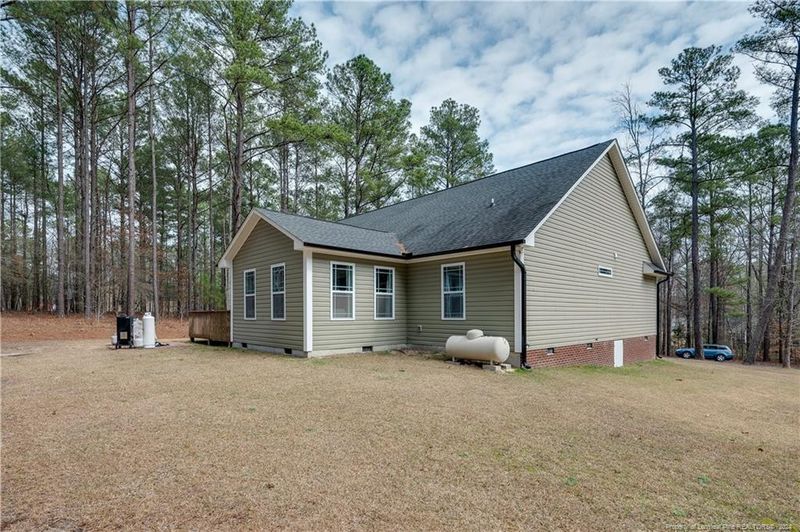 8028 Royal Dr, Sanford, NC 27332
