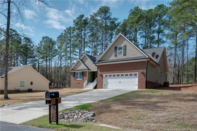 8028 Royal Dr, Sanford, NC 27332