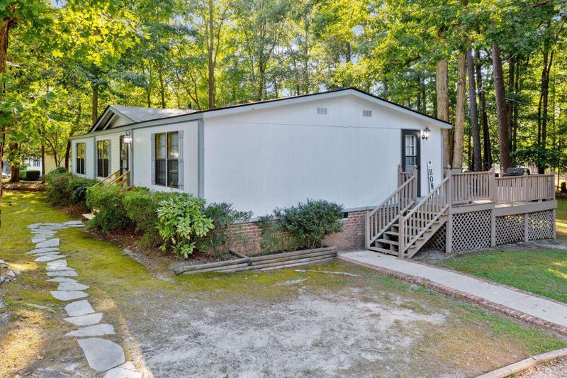 8029 Lockleair Rd, Zebulon, NC 27597