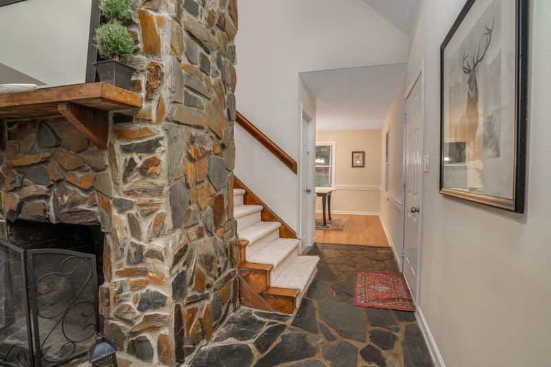 8029 Rolling Hills Dr, Raleigh, NC 27603