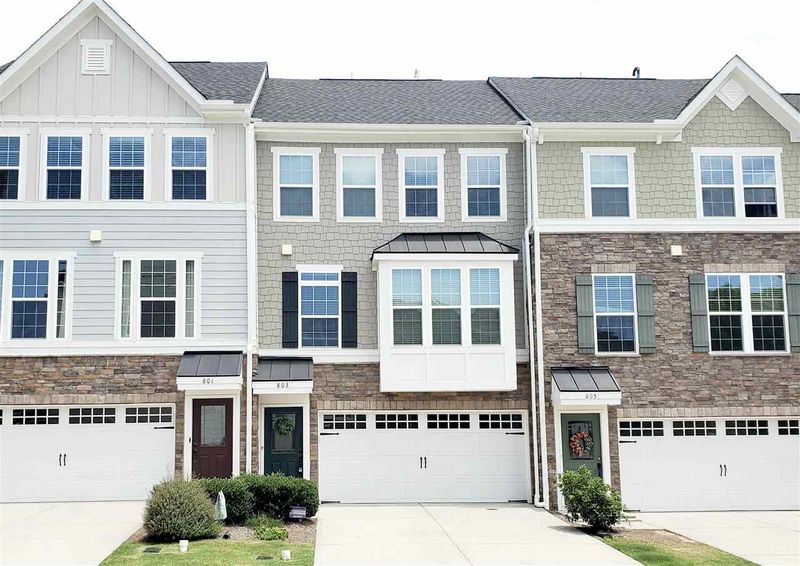 803 Ambergate Station, Apex, NC 27502