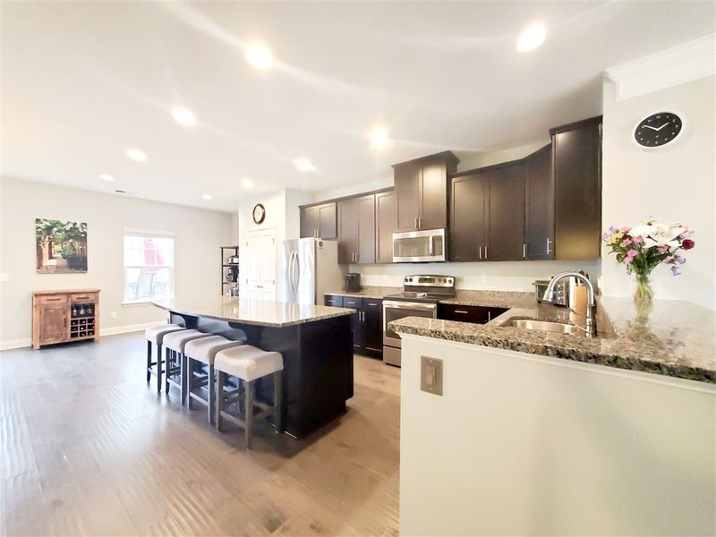 803 Ambergate Station, Apex, NC 27502