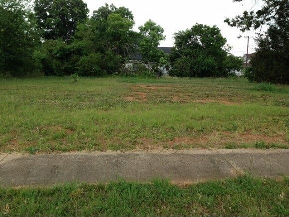 803 N Anthony St, Burlington, NC 27217