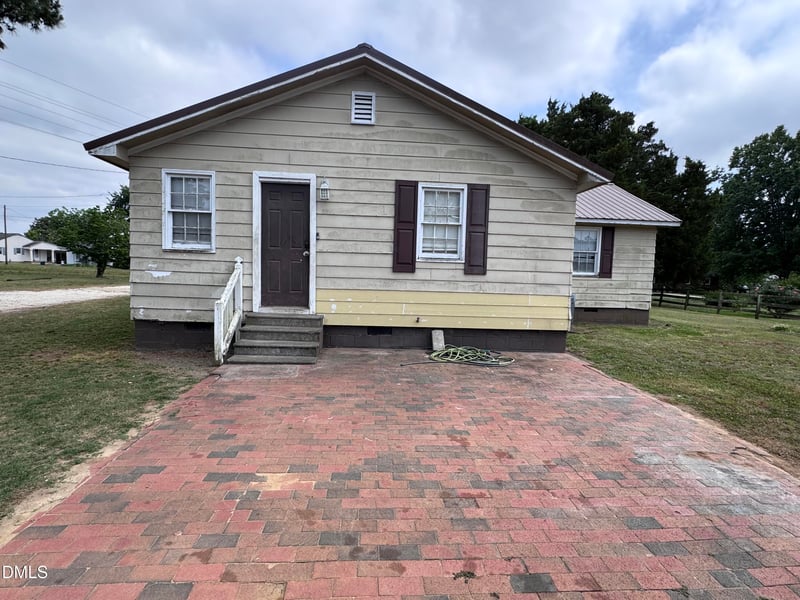 803 Antioch Church Rd, Dunn, NC 28334