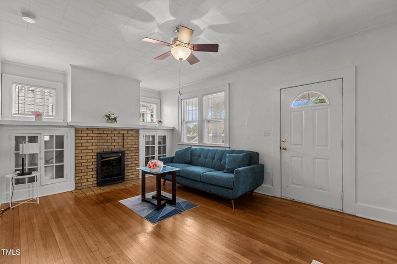 803 W Club Blvd, Durham, NC 27701