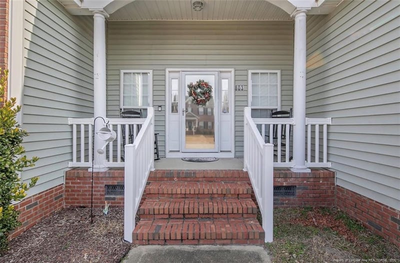 803 Danelaw Dr, Hope Mills, NC 28348