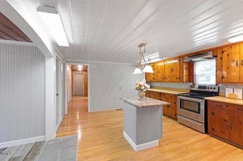 803 Hare St, Selma, NC 27576