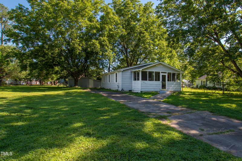 803 Hare St, Selma, NC 27576