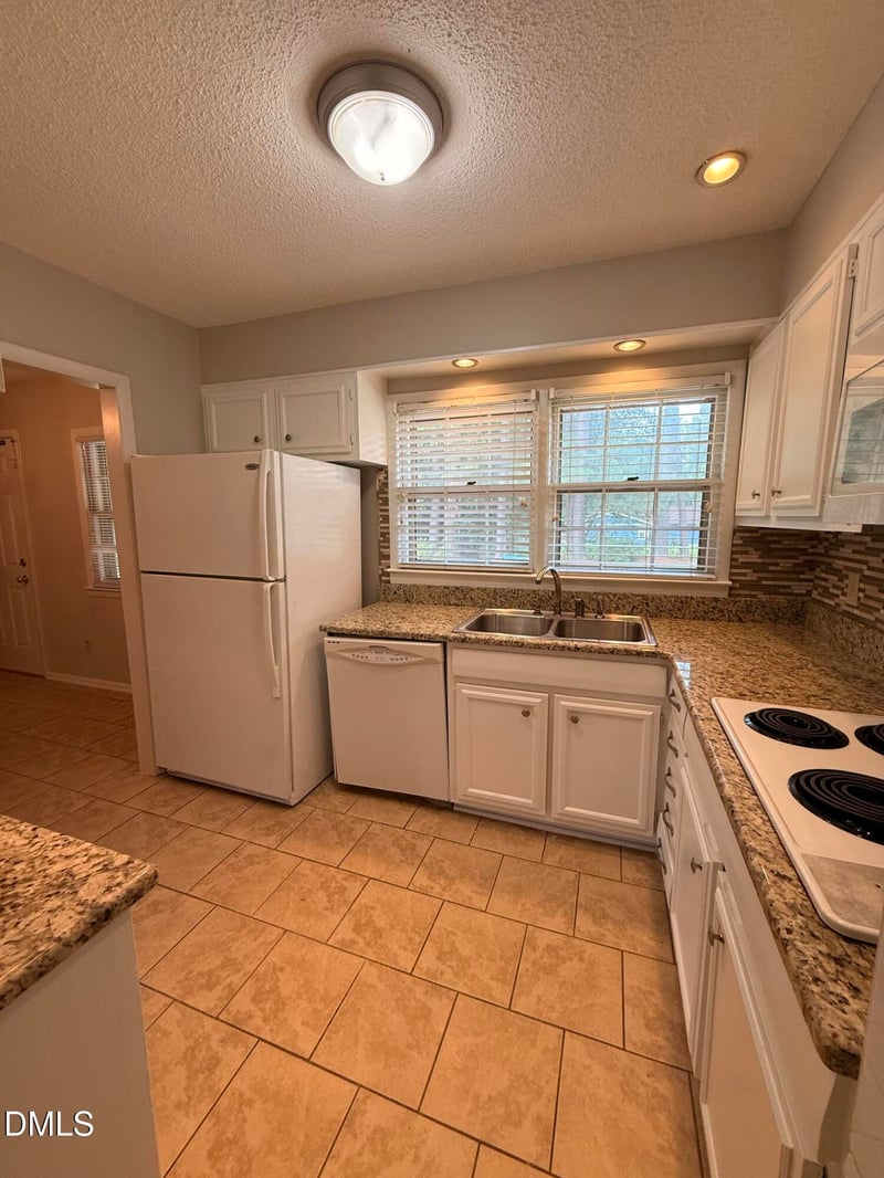 803 W Morris Cir, Dunn, NC 28334
