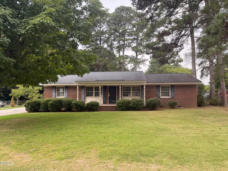 803 W Morris Cir, Dunn, NC 28334