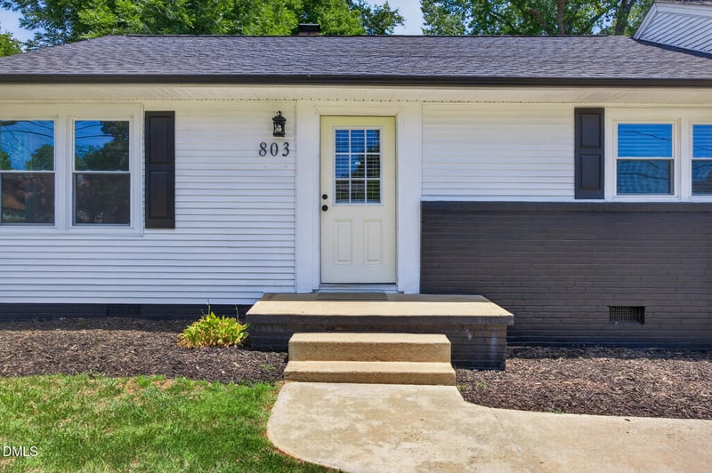 803 Oakley St, Graham, NC 27253