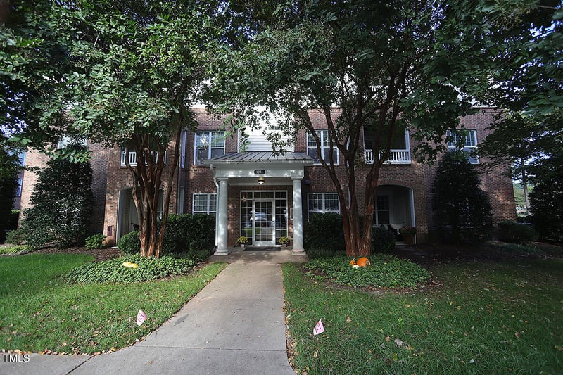 8031 Allyns Landing Way #303, Raleigh, NC 27615