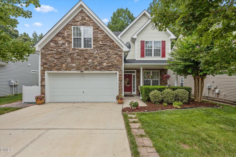 8035 Marsh Hollow Dr, Raleigh, NC 27616