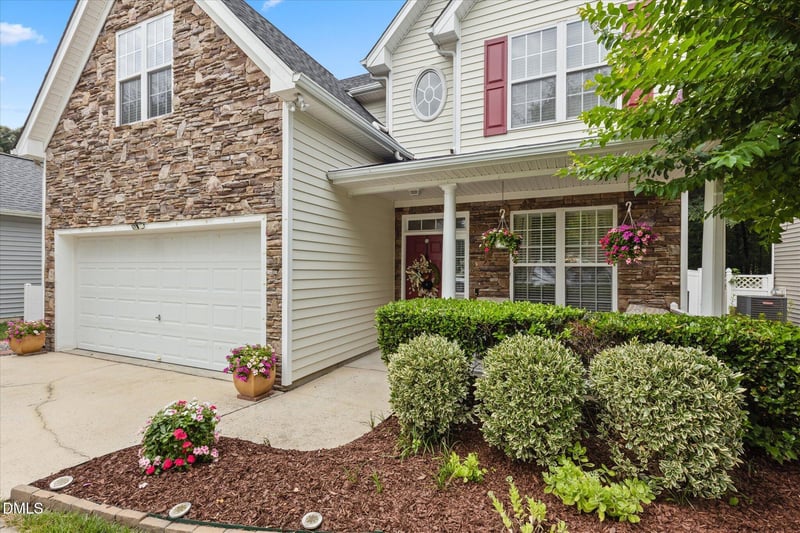 8035 Marsh Hollow Dr, Raleigh, NC 27616